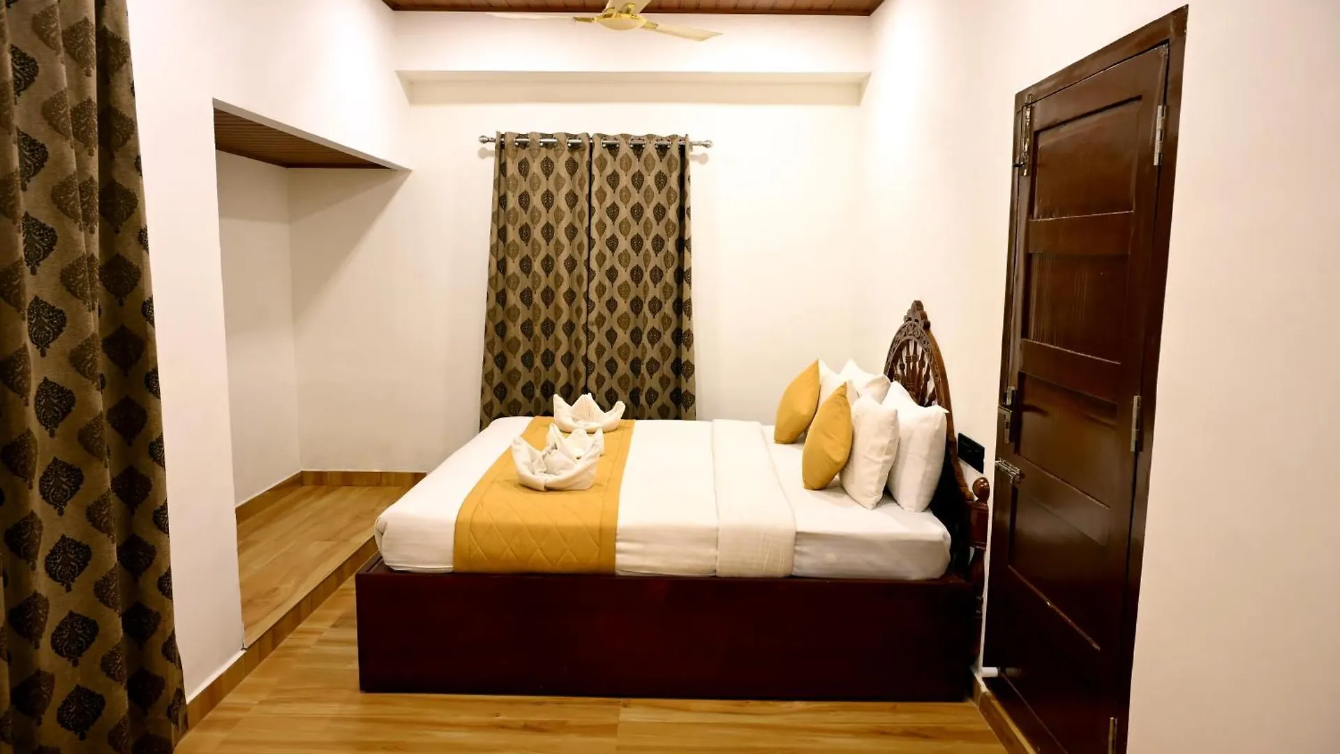 Spring Muunnar, Munnar Hotel 4*,  India